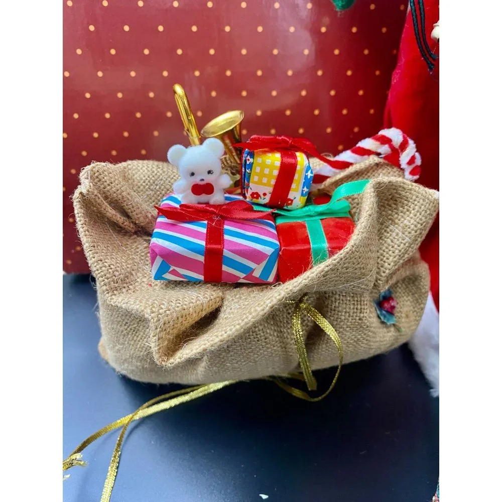 Santa Claus, Victoria's Collectibles, about 20